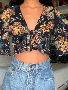 Floral Tie-Front Crop Top and Pants Set- Navy